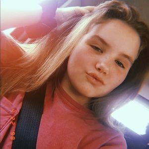 Meet your Posher, Macie